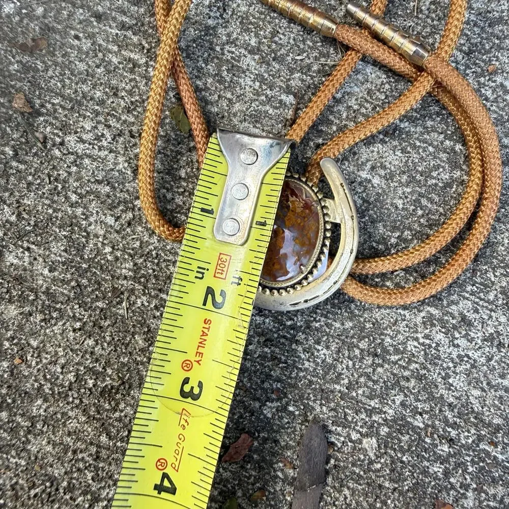 Vintage Bolo Tie - Western Retro Horse Shoe Cowboy Style Gold Tone Horseshoe